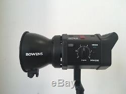 Bowens Gemini 400/400 flash strobe light kit HARDLY USED