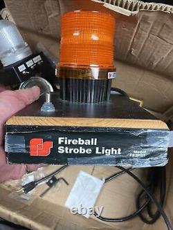 Federal Signal Amber FireBall II Strobe Light FB2PST 120Vac Warning Flashing