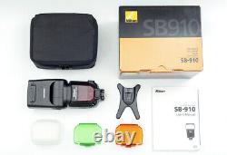 Nikon SB-910 Speedlight BOXED & EXCELLENT Condition. SB910 DSLR Camera Flash