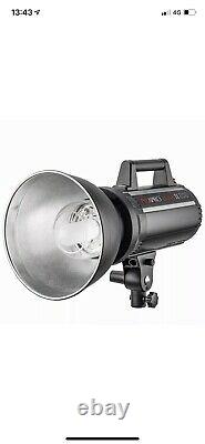 Studio Flash Strobe Lighting Photography Adjustable Power Range GS200 II 200W