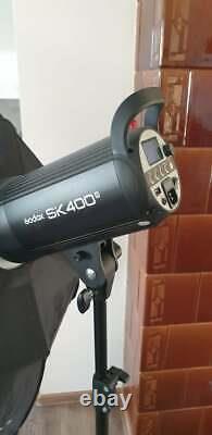 Paire De Godox Sk400ii Studio Flash Strabes Lumières Avec Stands Et Softbox